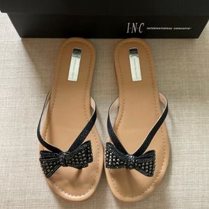 NIB INC Bow Flip Flops Black 7.5